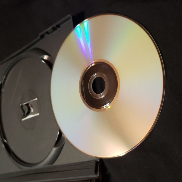 Multiple DVD's - Picture 4 of 7